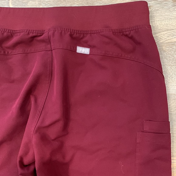 Figs Kade Cargo Scrub Pants - Picture 9 of 9